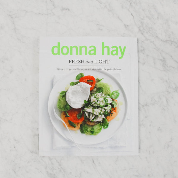 front cover of donna hay's fresh and light. 