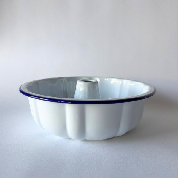 Falcon Enamelware - Bunt Pan