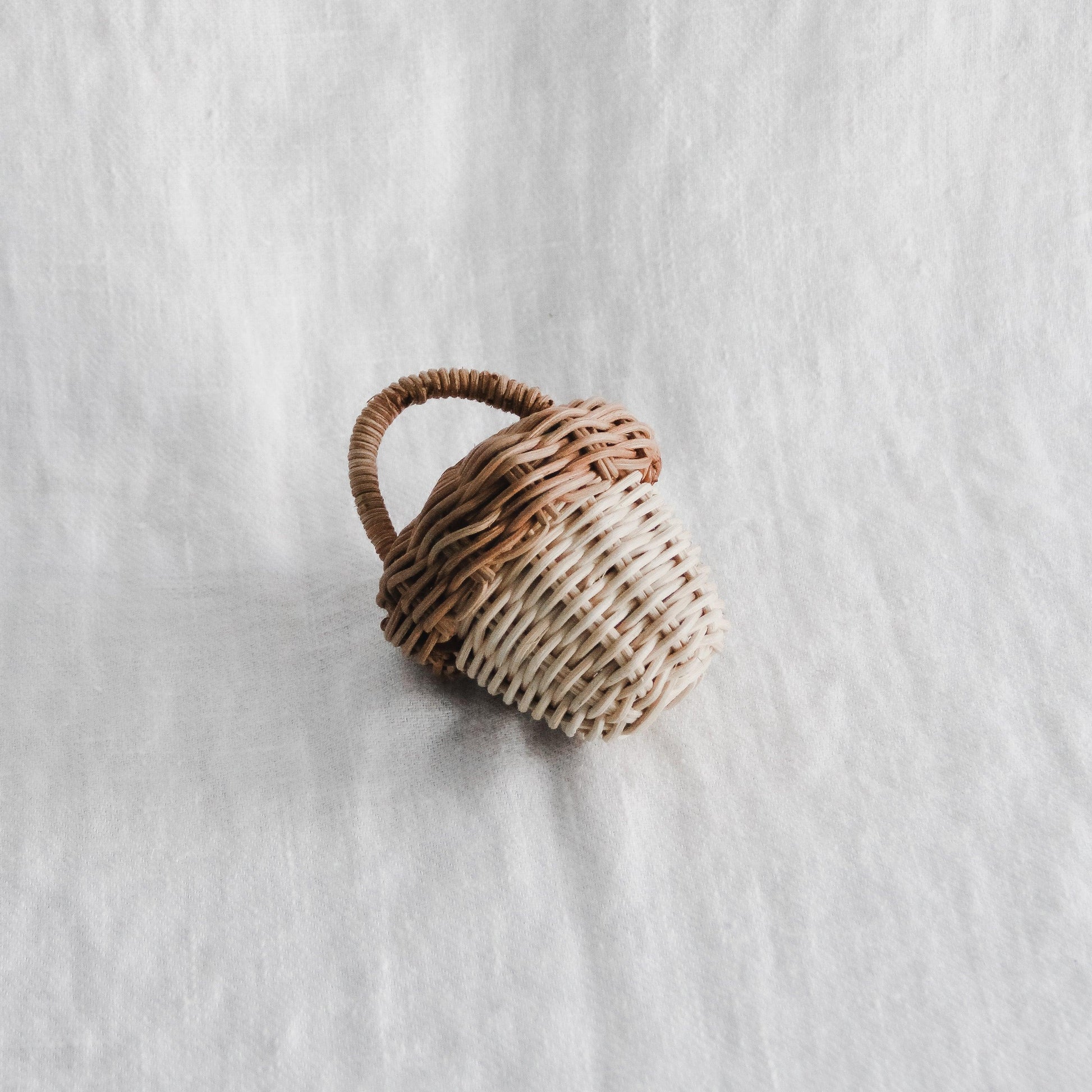 Olli Ella Acorn Rattle