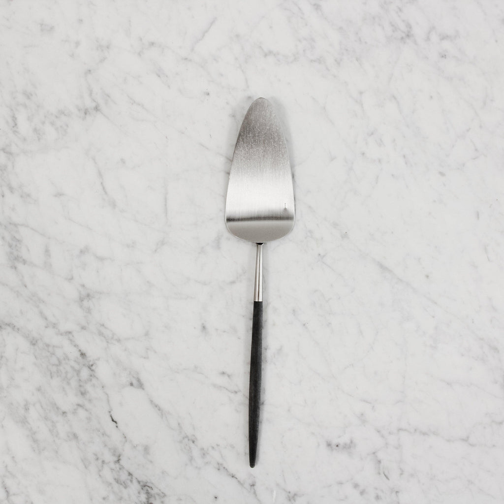 cutipol "goa" pastry server with black handle